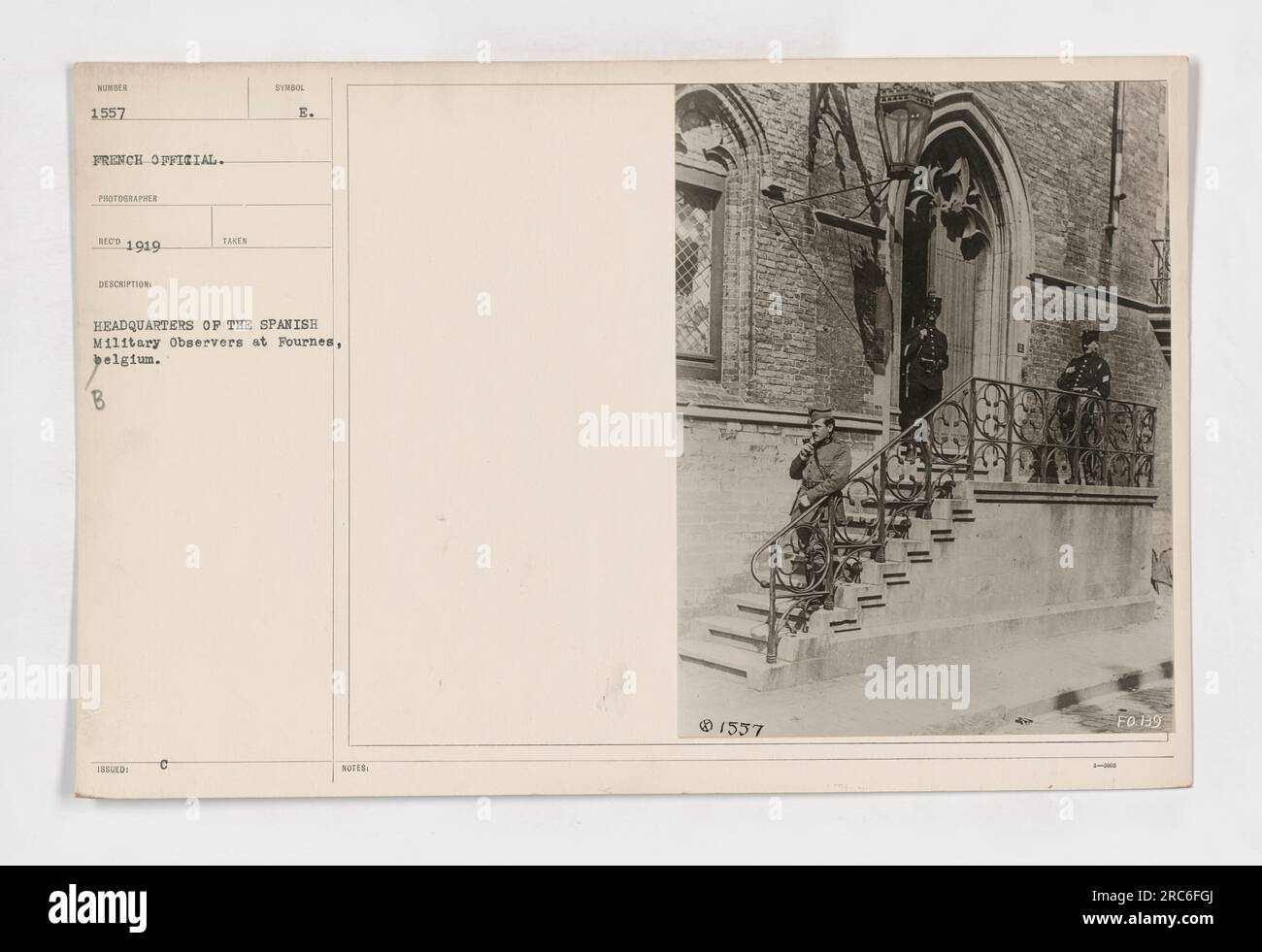 Quartier generale degli osservatori militari spagnoli a Fournes, in Belgio. La fotografia è stata scattata da un fotografo ufficiale francese di nome Bee nel 1919. L'immagine mostra il luogo in cui gli osservatori militari spagnoli erano di stanza. Le note di accompagnamento indicano l’importanza e il ruolo di questo particolare posto di osservazione. Foto Stock