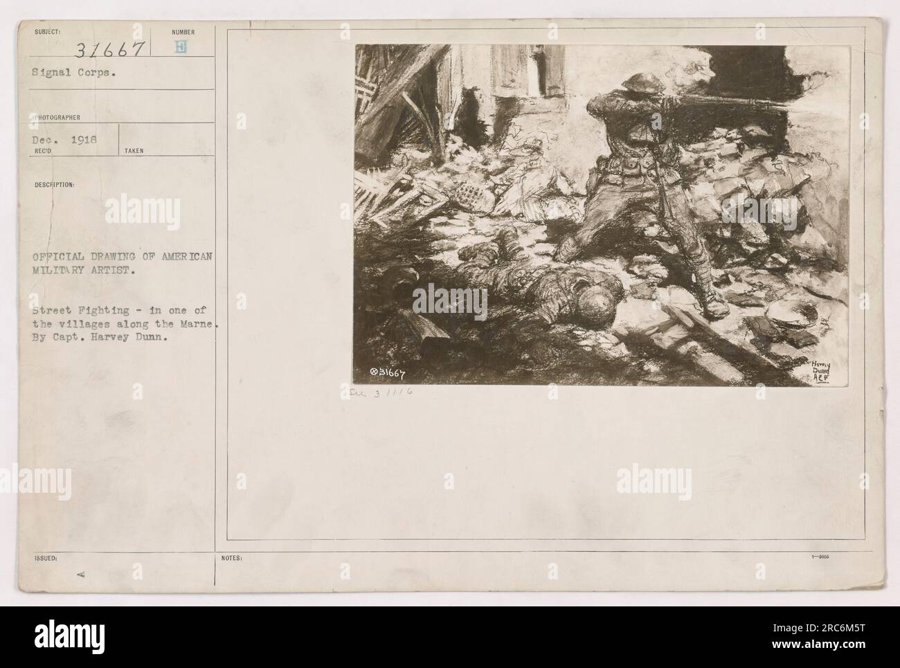 Un artista di guerra prende un disegno ufficiale dell'artista militare americano, il capitano Harvey Dunn. La foto, scattata nel dicembre 1918, cattura i combattimenti di strada in un villaggio lungo la Marna. Il nome dell'artista è menzionato come "Hory Durd" con le lettere "ACP" nelle note. Foto Stock