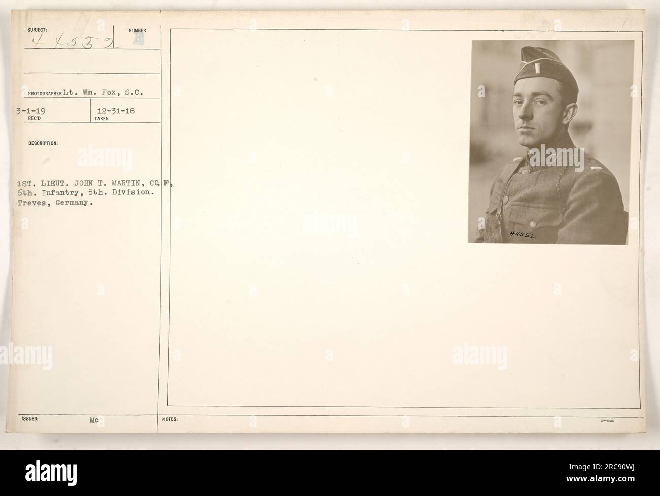 Il tenente John T. Martin della 5th Infantry, 5th Division è catturato in questa foto scattata dal tenente WM. Fox a Treves, Germania. La data della foto è 12-31-16 e fa parte della collezione del 18° Bureau of Education. Le note per questa immagine includono il numero di riferimento 44552. Foto Stock