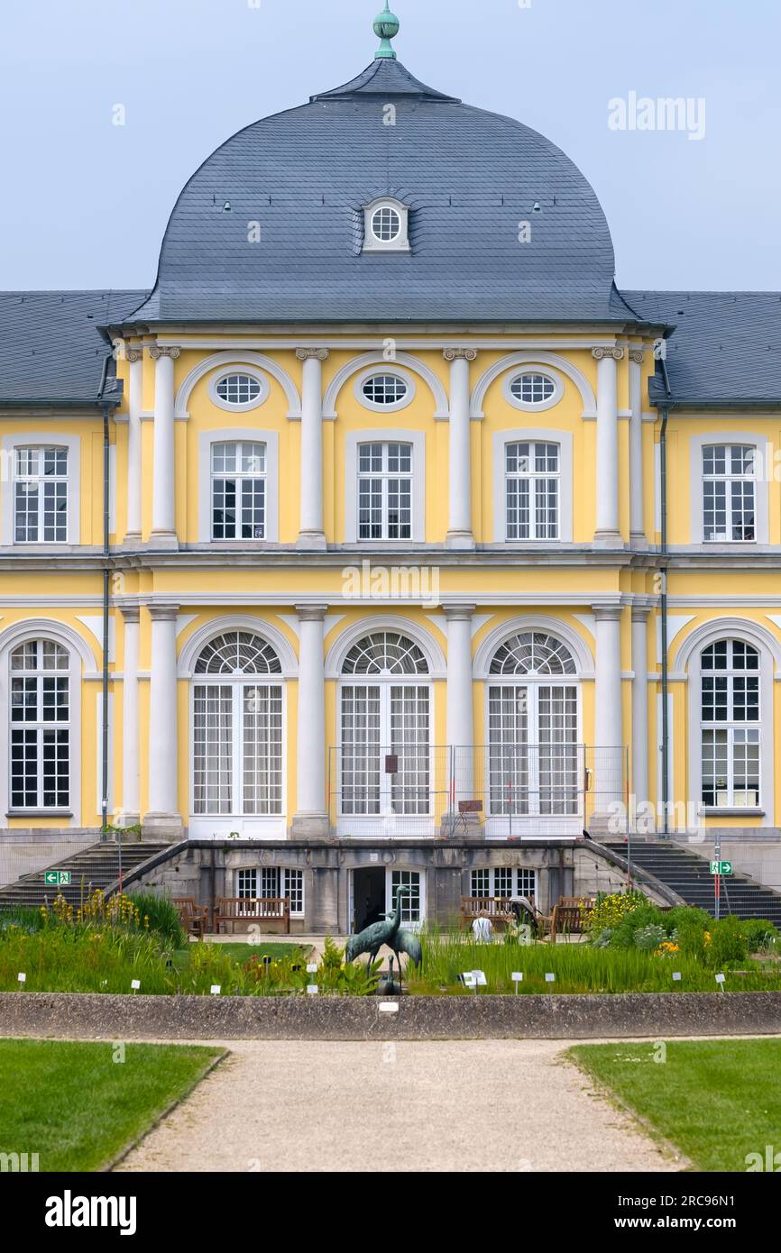 Bonn, Germania - 22 maggio 2023: Veduta del Palazzo Poppelsdorf, un Museo Mineralogico e un Giardino Botanico a Bonn, Germania Foto Stock