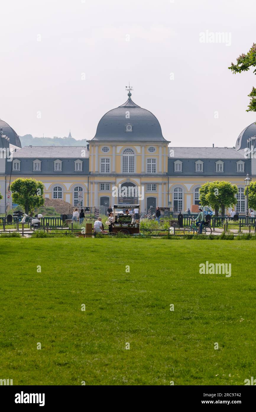 Bonn, Germania - 22 maggio 2023: Veduta del Palazzo Poppelsdorf, un Museo Mineralogico e un Giardino Botanico a Bonn, Germania Foto Stock