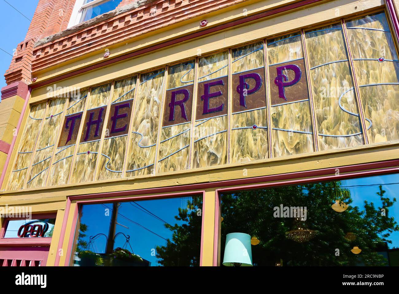 Cartello sulla facciata del ristorante e bar Repp First Street Snohomish Washington State USA Foto Stock