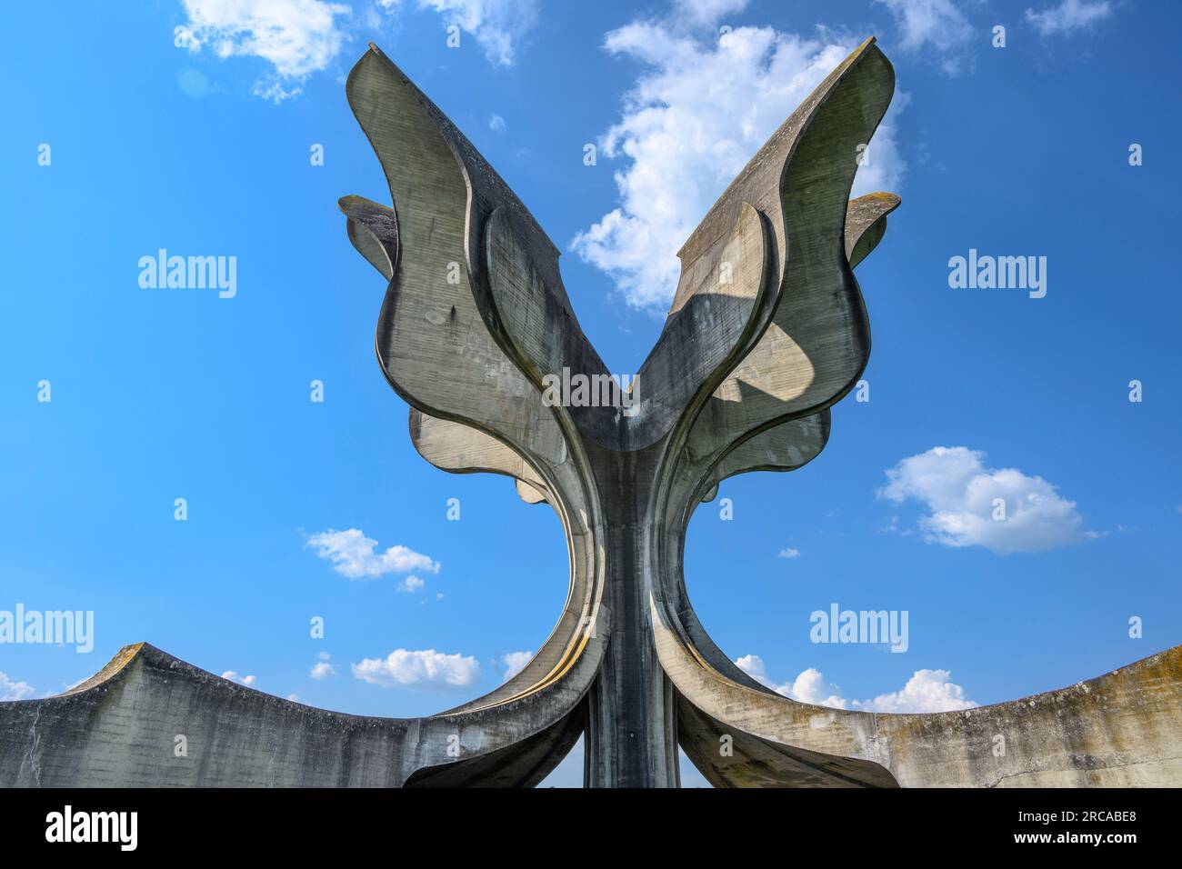 Il Memoriale nel sito del campo di concentramento gestito dal regime di Ustasa durante la seconda guerra mondiale a Jasenovac nel Parco naturale di Lonjsko Polje, Repubblica Foto Stock