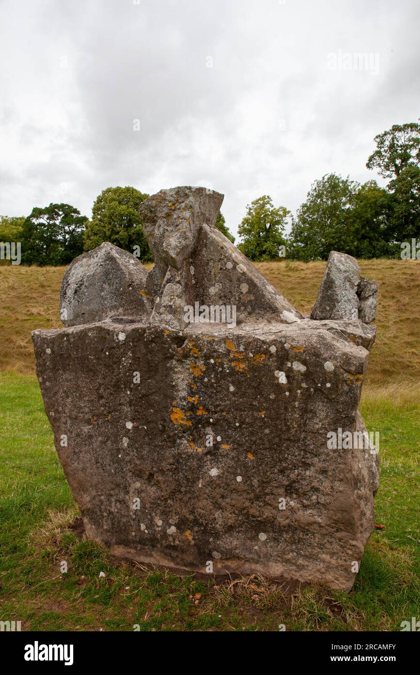 Avebury, un monumento neolitico all'henge Foto Stock