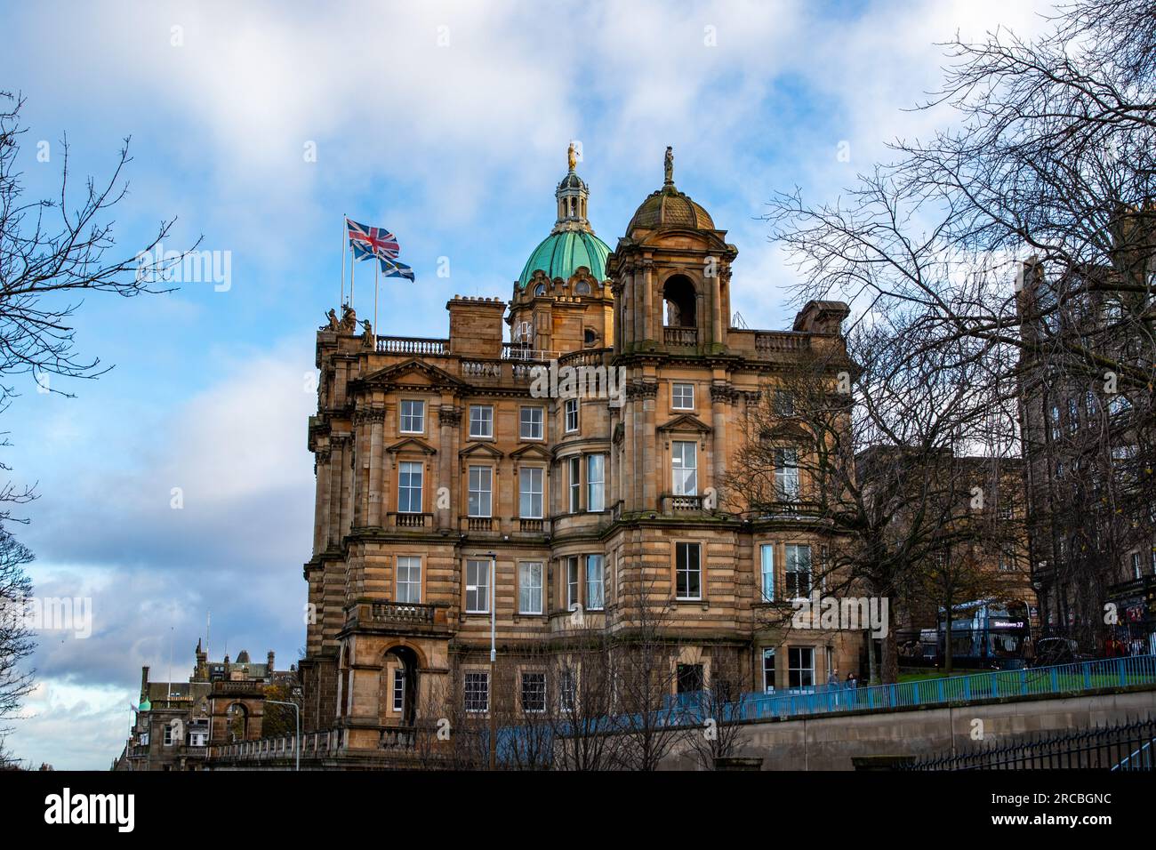 Splendida vista della città di Edimburgo scattata in Scozia Foto Stock
