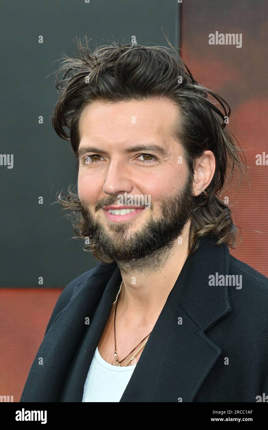 Londra, Regno Unito. 13 luglio 2023. Guy Burnet alla prima britannica di Oppenheimer, all'Odeon Luxe Leicester Square, Londra. Crediti: Nils Jorgensen/Alamy Live News Foto Stock