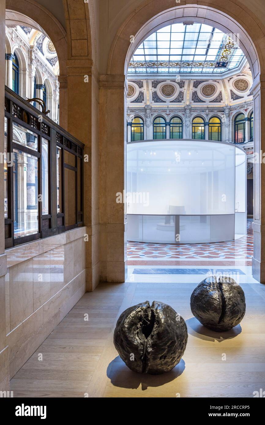 Luigi e Peppino Agrati Collection, Lucio Fontana, Spatial Concept. Natura, 1960 (1982), gallerie d'Italia, museo, Milano, Lombardia, Italia Foto Stock