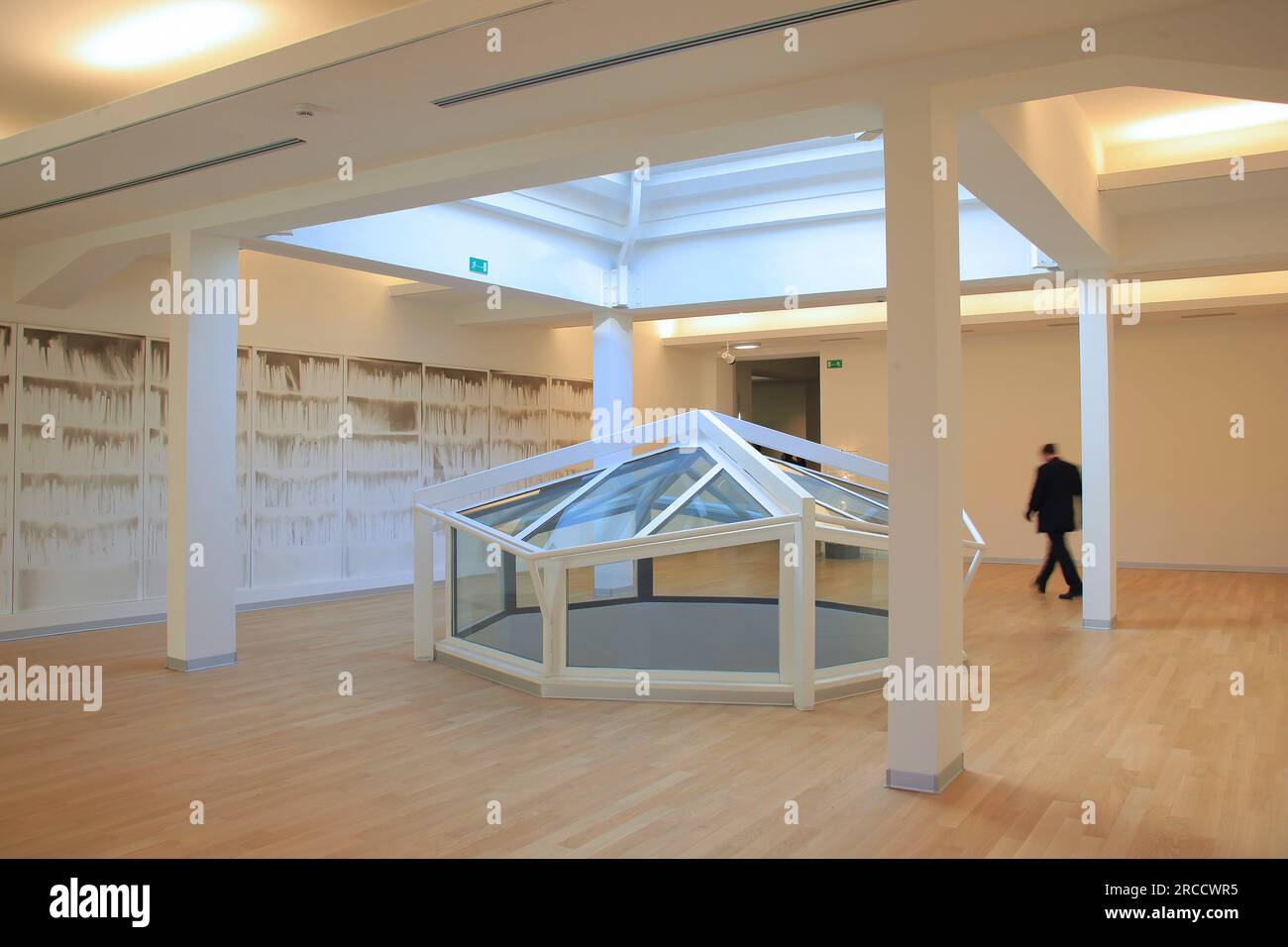 Claudio Parmiggiani, Scultura delle ombre, un'opera realizzata ad hoc per il Museo, Museo del 900, Milano, Lombardia, Italia Foto Stock