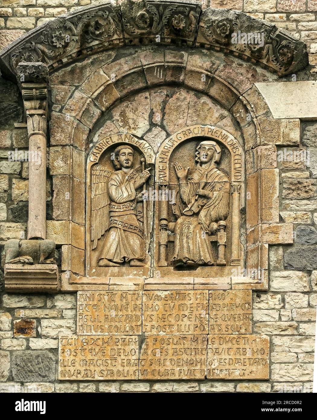 Italia Basilicata Rapolla Cattedrale di Santa Maria Assunta dettaglio - Annunciazione - Arcangelo Gabriele e Maria Foto Stock