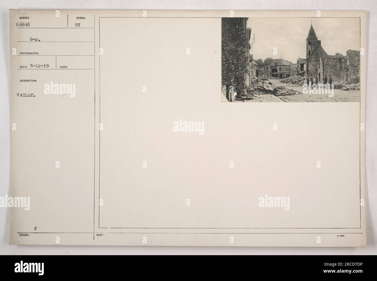 Soldati americani a Vailly, Francia, durante la prima guerra mondiale. La fotografia è stata scattata da un fotografo identificato come Step ed è stata rilasciata come parte della serie G-2. La data specifica della foto è 5-12-19. Vailly è mostrato con il simbolo numerico 66646 e sembra essere una nota che fa riferimento al teatro di guerra europeo. Foto Stock