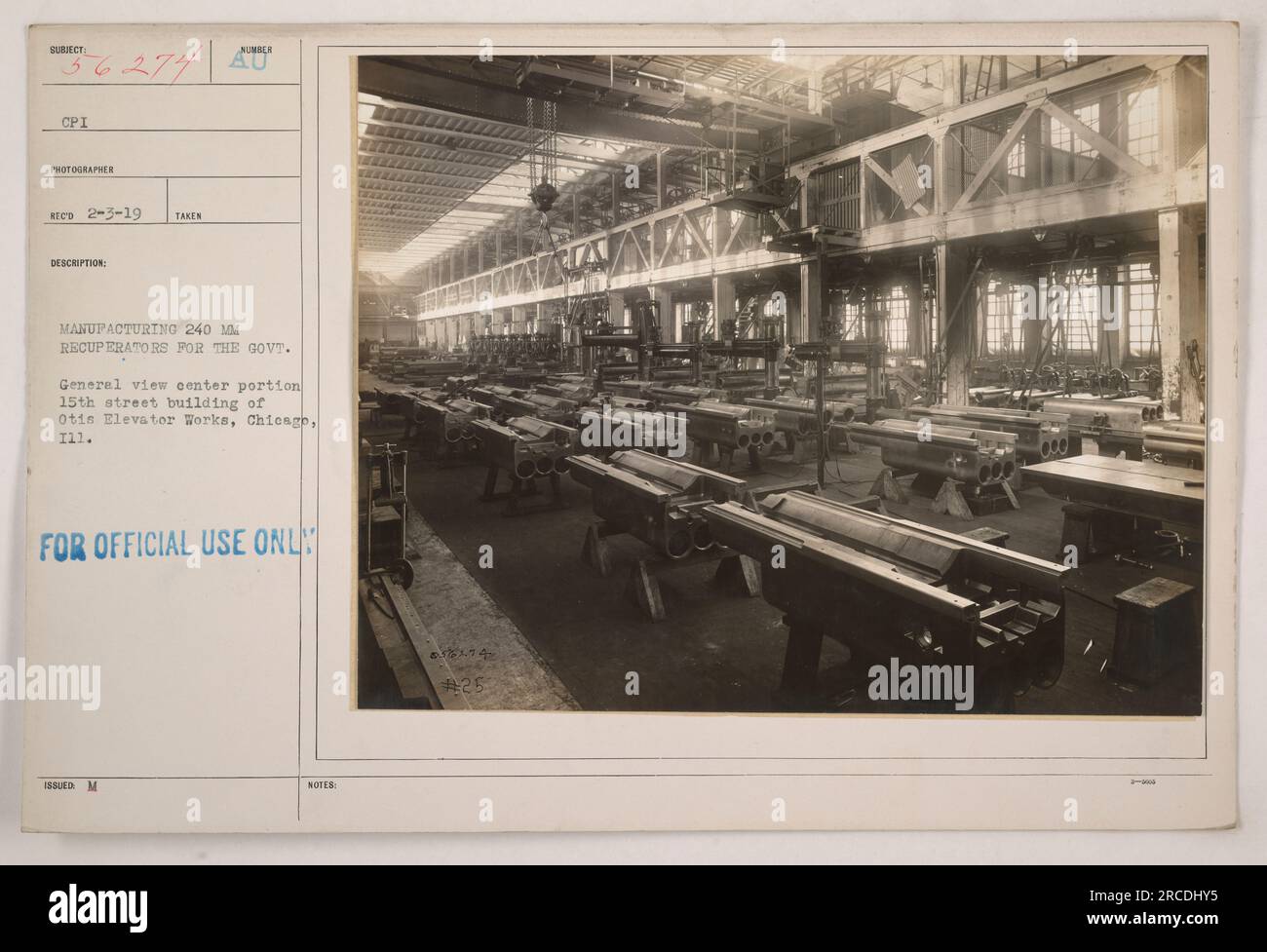 Si prega di controllare la formattazione delle didascalie in quanto il corpo della didascalia è limitato a 50 caratteri: "Otis Elevator lavora a Chicago, Illinois, producendo recuperatori da 240 MM per il governo durante la prima guerra mondiale. Immagine numero 56274 AU CPI, fotografo RECO 2-3-19. Solo per uso ufficiale. Descrizione: Vista generale della porzione centrale del palazzo della quindicesima strada. Emesse M note 8.151.74 #25." Foto Stock