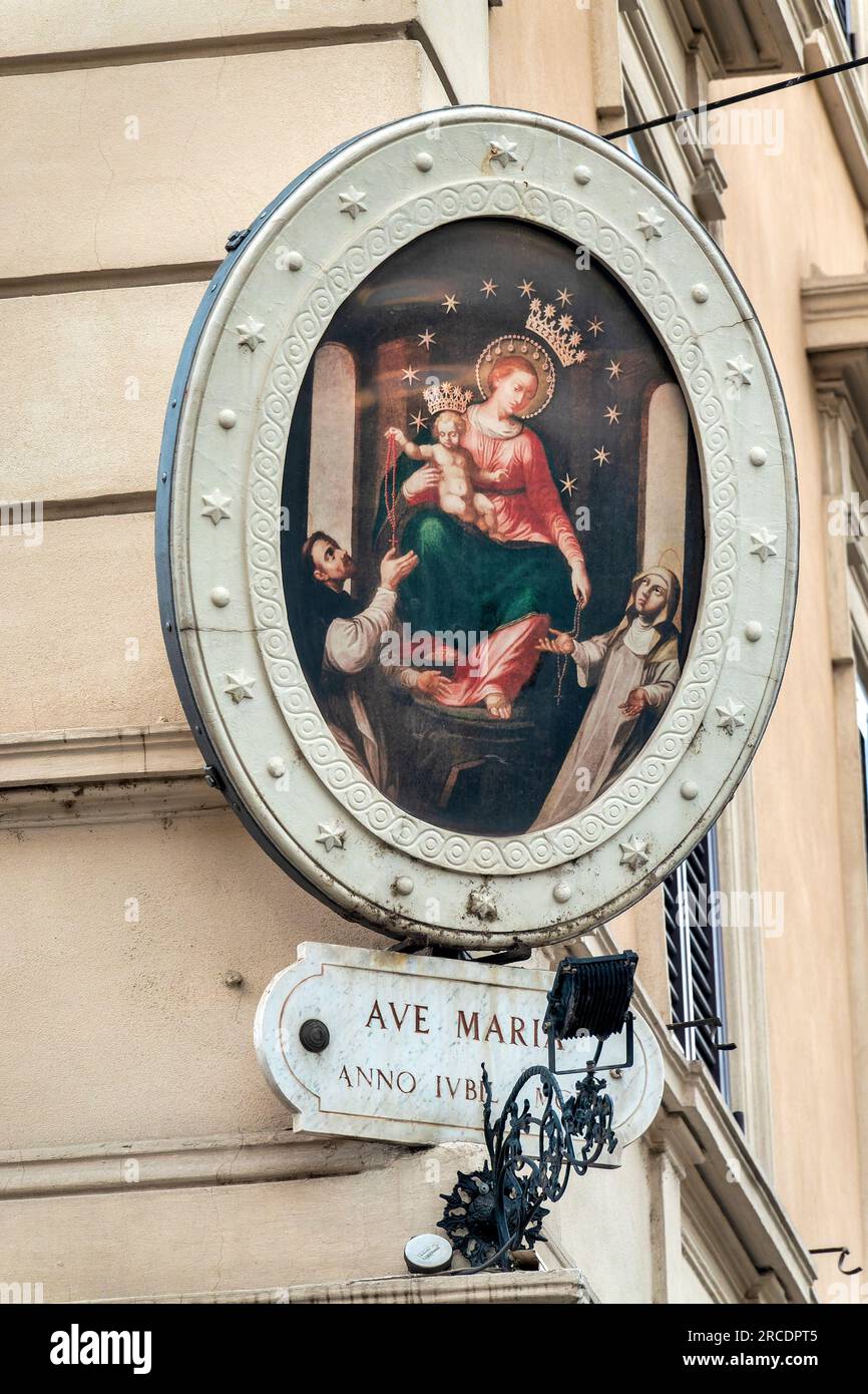 Edicola con il dipinto della "Madonna di Pompei" in via Marmorata, Roma, Italia Foto Stock