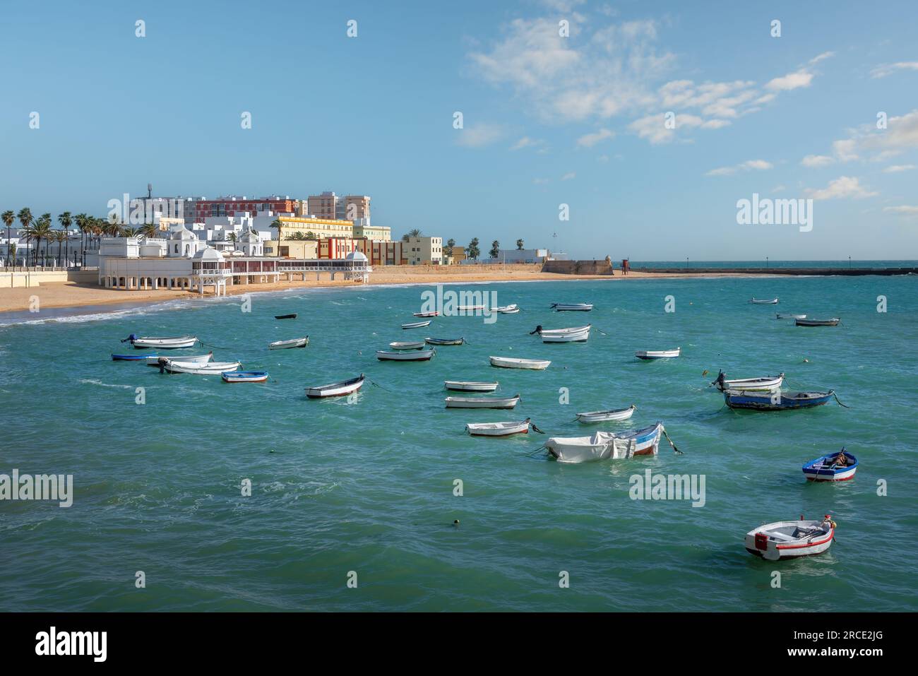 Spiaggia la Caleta e edificio Balneario de la Palma - Cadice, Andalusia, Spagna Foto Stock