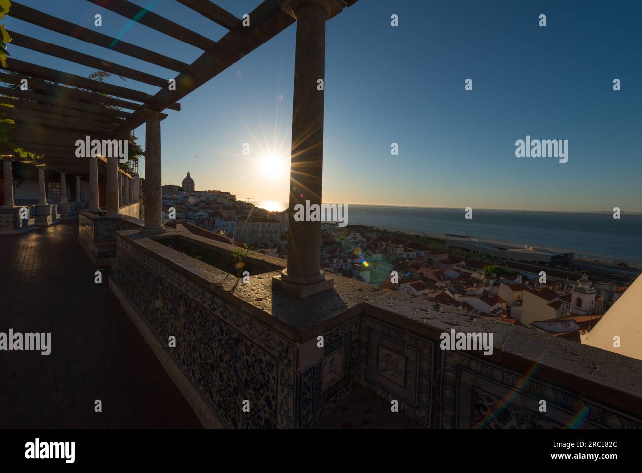 Punto di osservazione Santa Luzia, Lisbona Foto Stock