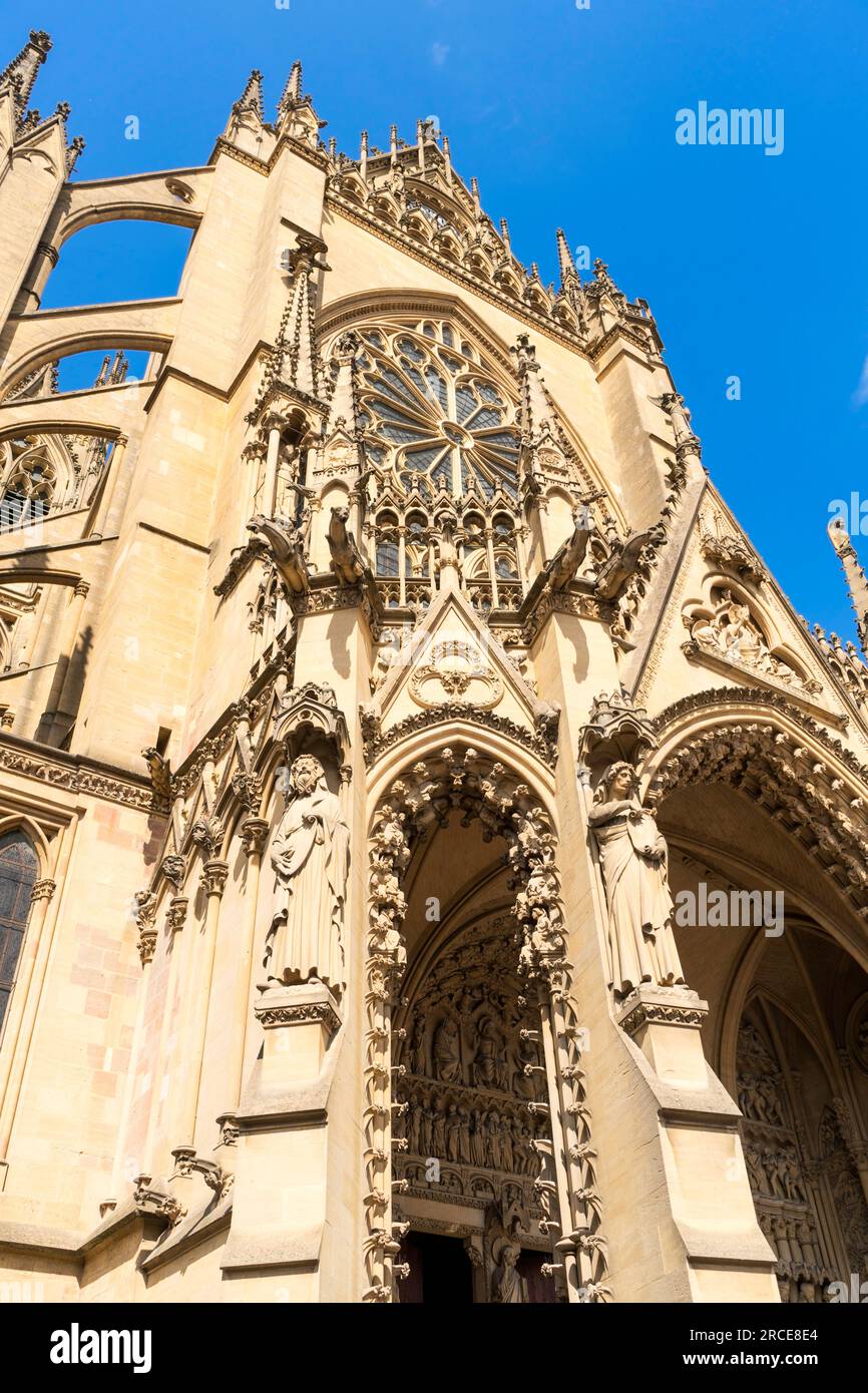 Vista dettagliata della statua della cattedrale Metz di Santo Stefano, Francia, Europa, Francia, Europa Foto Stock