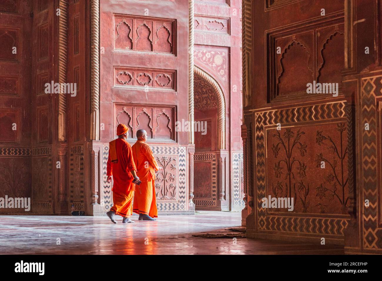 Monaci buddisti al Taj Mahal di nuova Delhi, India. Foto Stock
