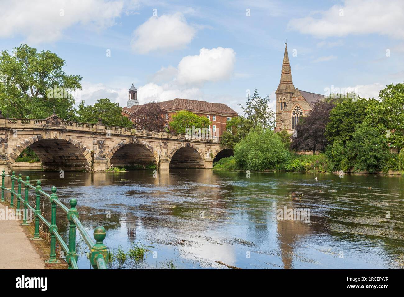 Il ponte inglese, sul fiume Severn, Shrewsbury, Shropshire, Regno Unito Foto Stock