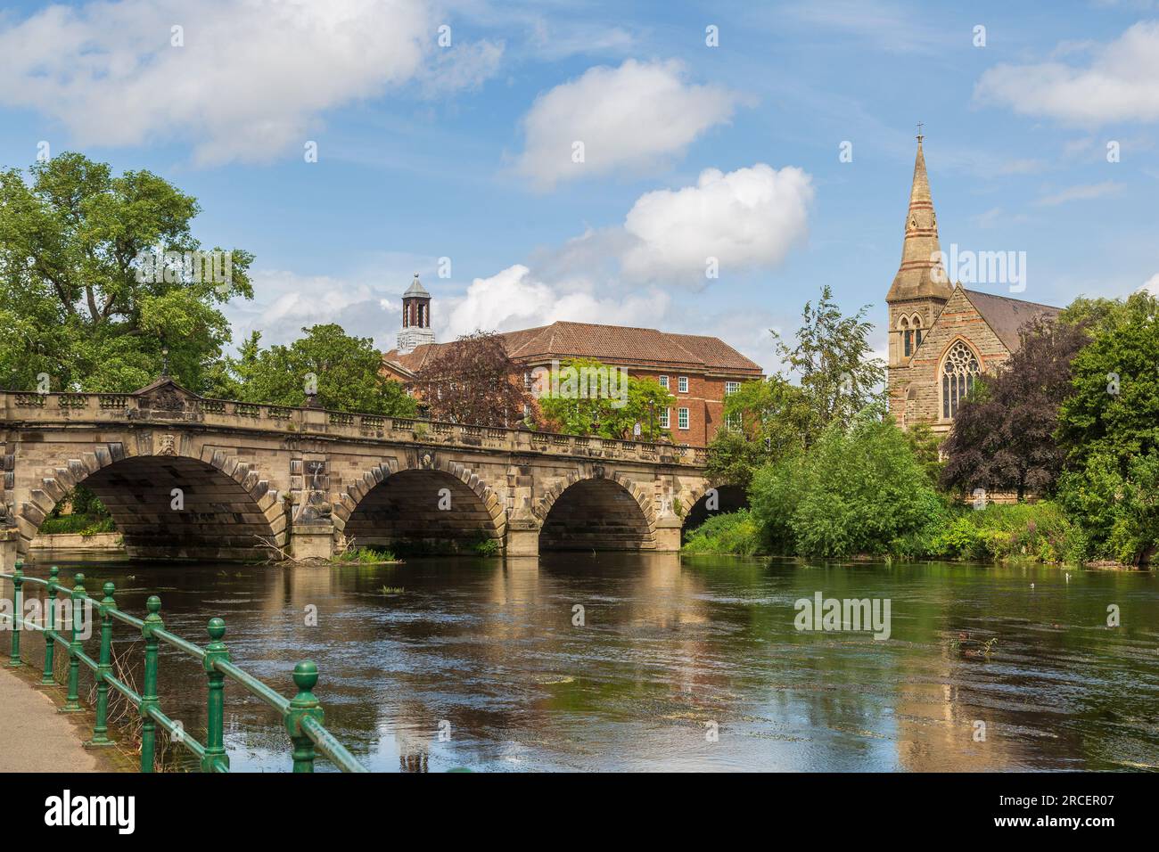Il ponte inglese, sul fiume Severn, Shrewsbury, Shropshire, Regno Unito Foto Stock