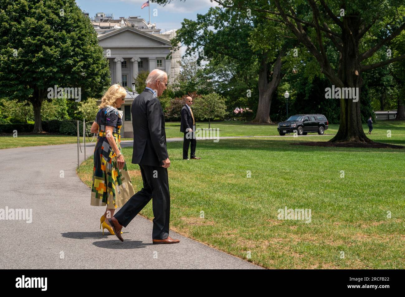 Washington, Stati Uniti. 14 luglio 2023. STATI UNITI Il presidente Joe Biden e la First Lady Jill Biden partiranno per Camp David sulla Marine One sul South Lawn della Casa Bianca a Washington DC venerdì 14 luglio 2023. Foto di Ken Cedeno/Pool/Sipa USA credito: SIPA USA/Alamy Live News Foto Stock