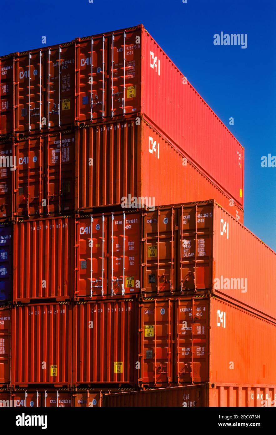 Red Containers, le Havre, Normandia, Francia Foto Stock