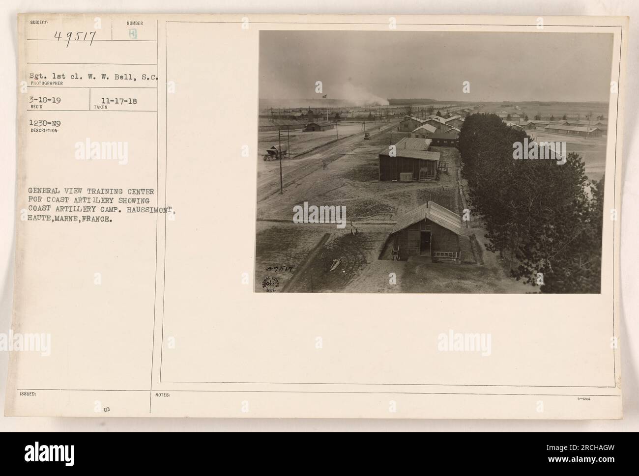 Vista generale del Centro di addestramento per artiglieria costiera di Haussimont, Marne, Francia. La fotografia, scattata dal sergente W. W. Bell, mostra il campo di artiglieria della costa. Questa immagine è stata acquisita il 3-10-19 ed è numerata 1230-19. È stato rilasciato il H 11-17-18. Foto Stock