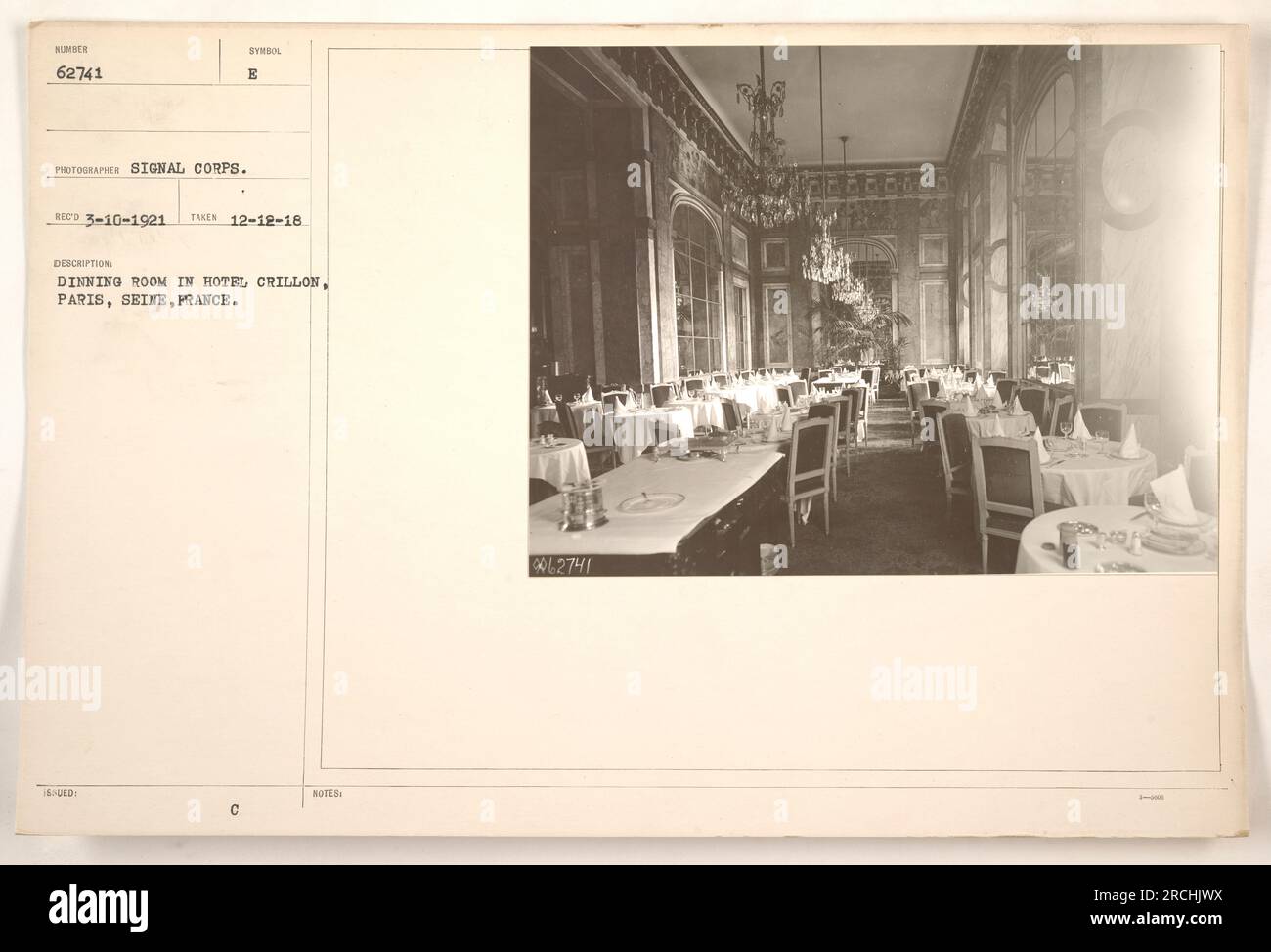 Immagine di una sala da pranzo dell'Hotel Crillon, situato a Parigi, Senna, Francia. La foto è stata scattata il 12 dicembre 1918, come parte delle attività militari americane durante la prima guerra mondiale Foto Stock