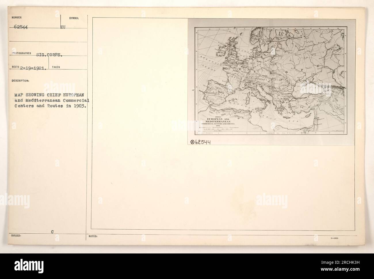 Una mappa che mostra i principali hub commerciali europei e mediterranei e le rotte di trasporto nel 1903. La foto è stata scattata nel 1921 ed è catalogata con la descrizione "UE 1990". Le note sulla fotografia ne indicano la rilevanza per il commercio europeo e mediterraneo nel 1903. La fotografia reca il codice 062544. Foto Stock