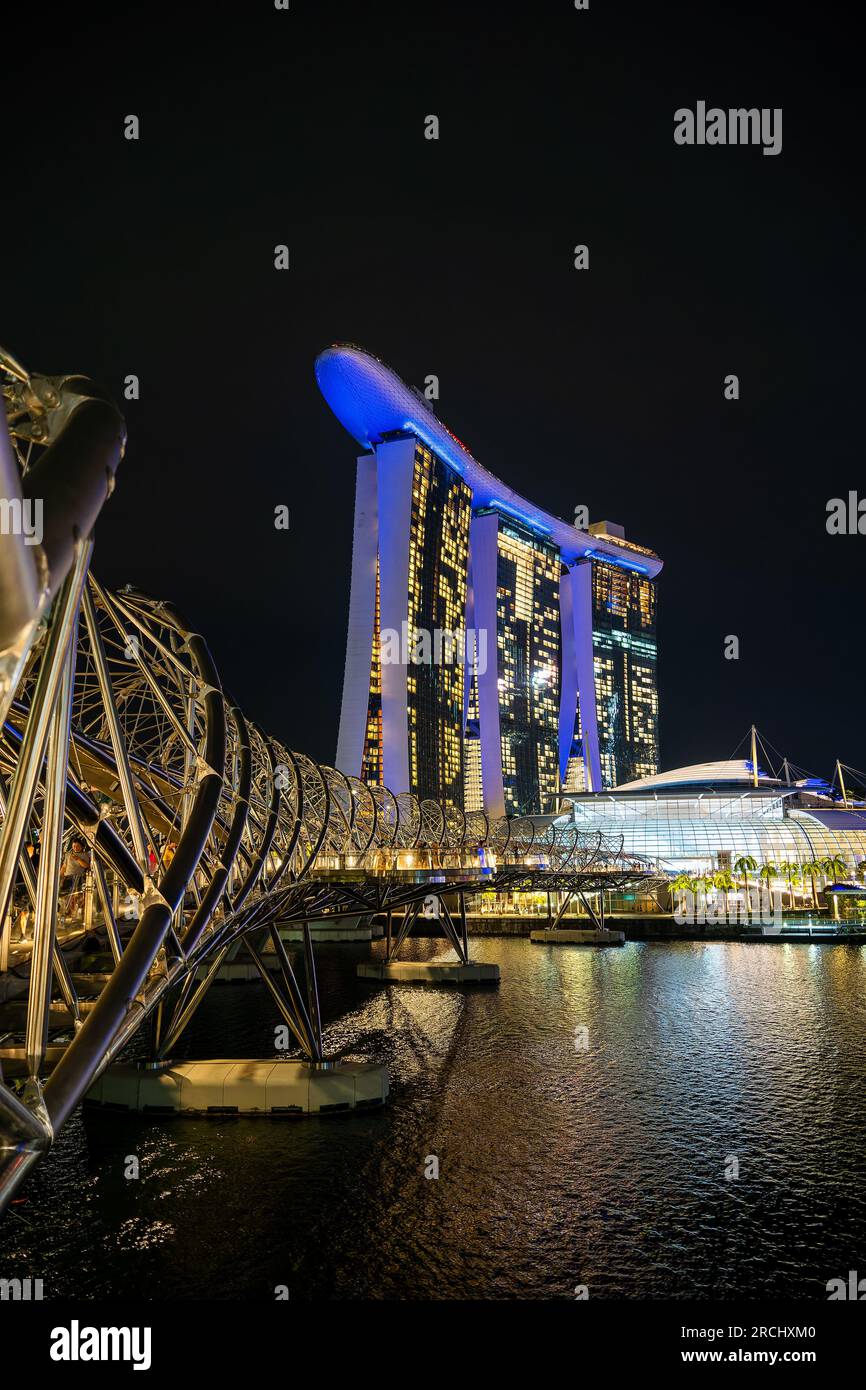 I luoghi di interesse di Singapore di notte Foto Stock
