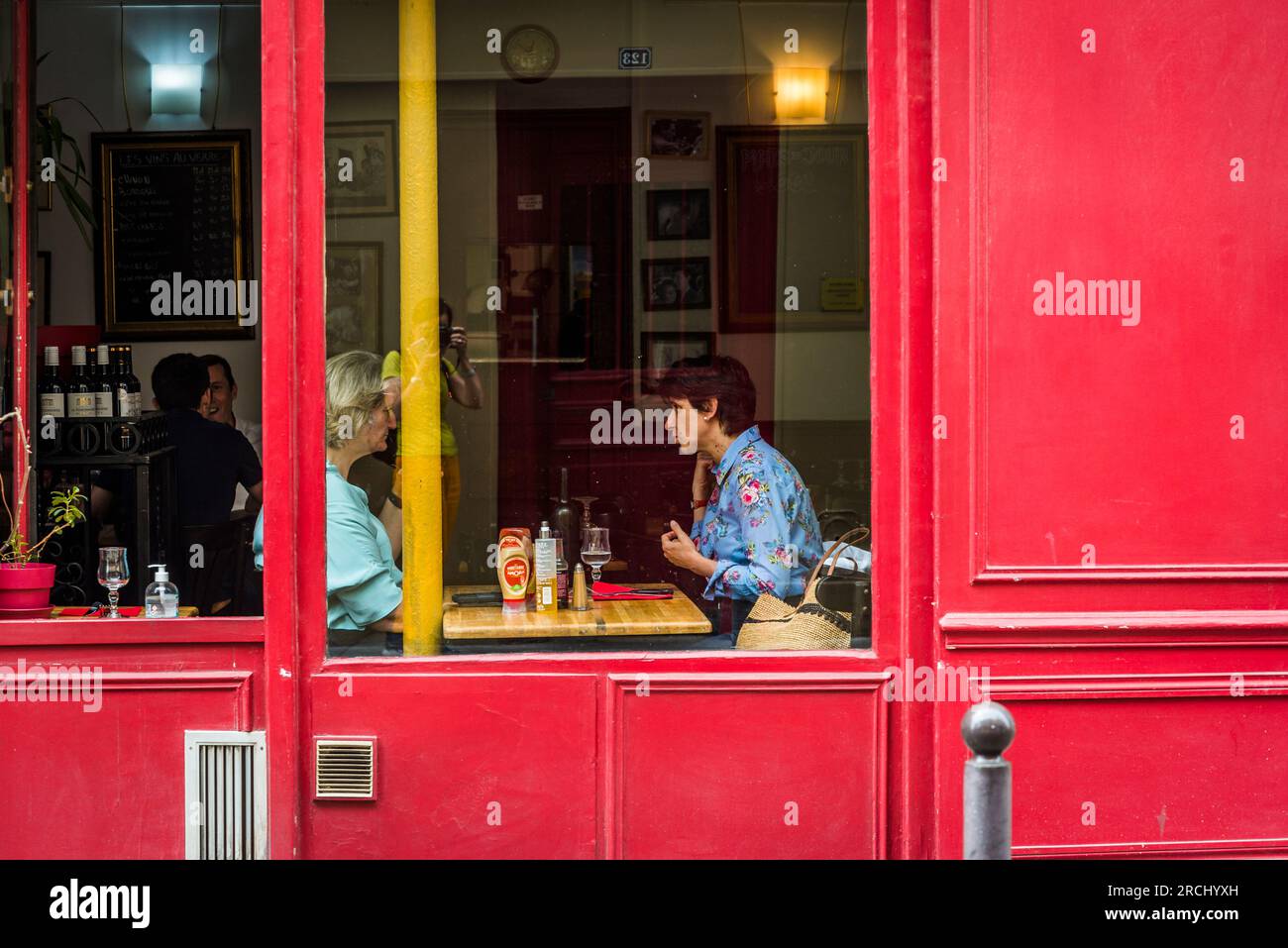 Cafe bar nel 14° arrondissement, Parigi, Francia Foto Stock