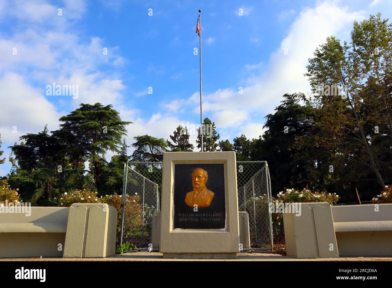 Los Angeles, California: William Mulholland Memorial situato a Riverside Dr e Los Feliz Blvd, Los Angeles Foto Stock