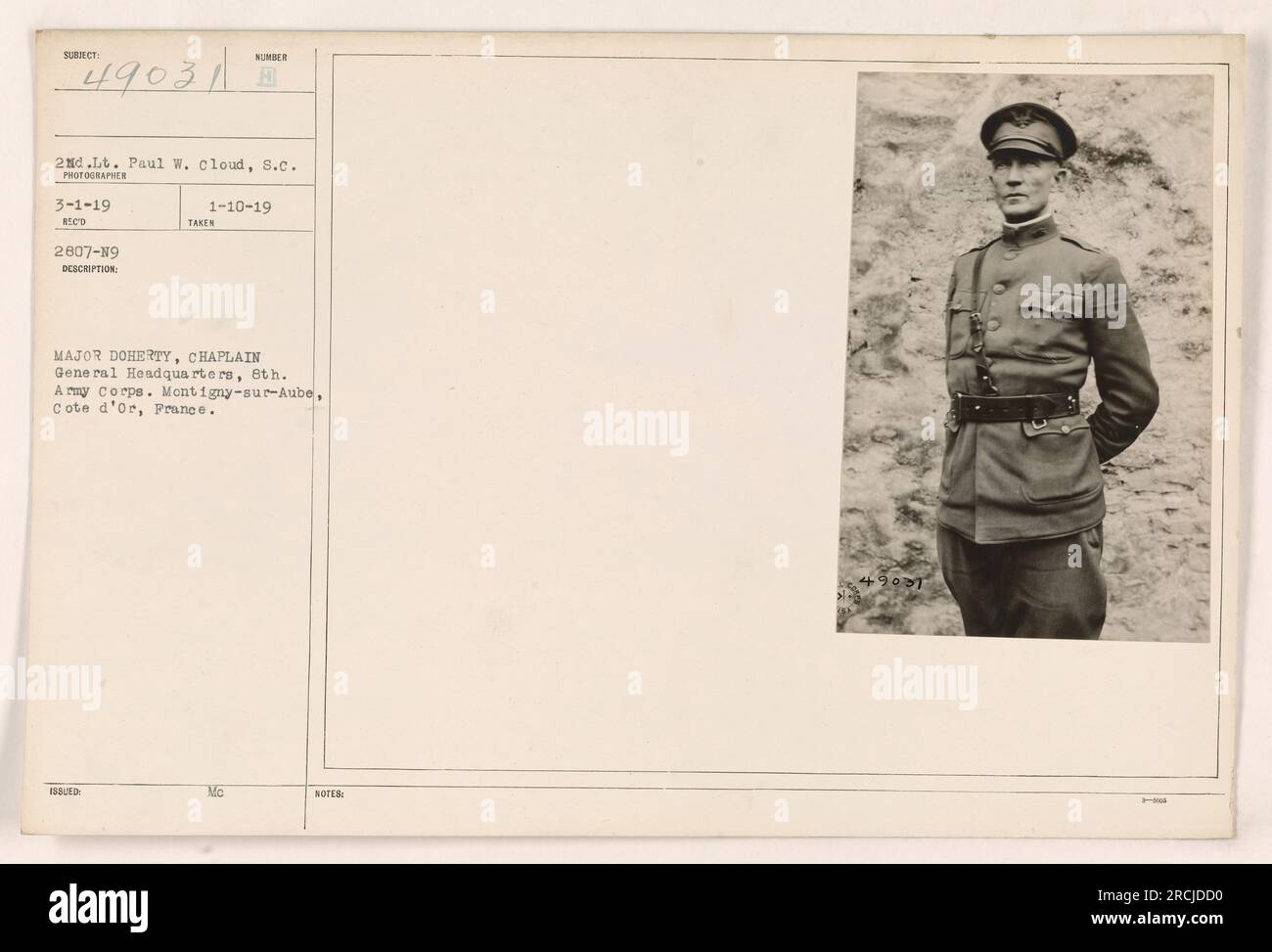 Cappellano maggiore Doherty al comando generale, 8th Army Corps. Questa foto è stata scattata il 1 marzo 1919 a Montigny-sur-Aube, Cote d'Or, Francia. Il fotografo era il secondo tenente Paul W. Cloud della filiale S.C. La descrizione è stata rilasciata il 10 gennaio 1919 con il numero 2807-N9. Foto Stock