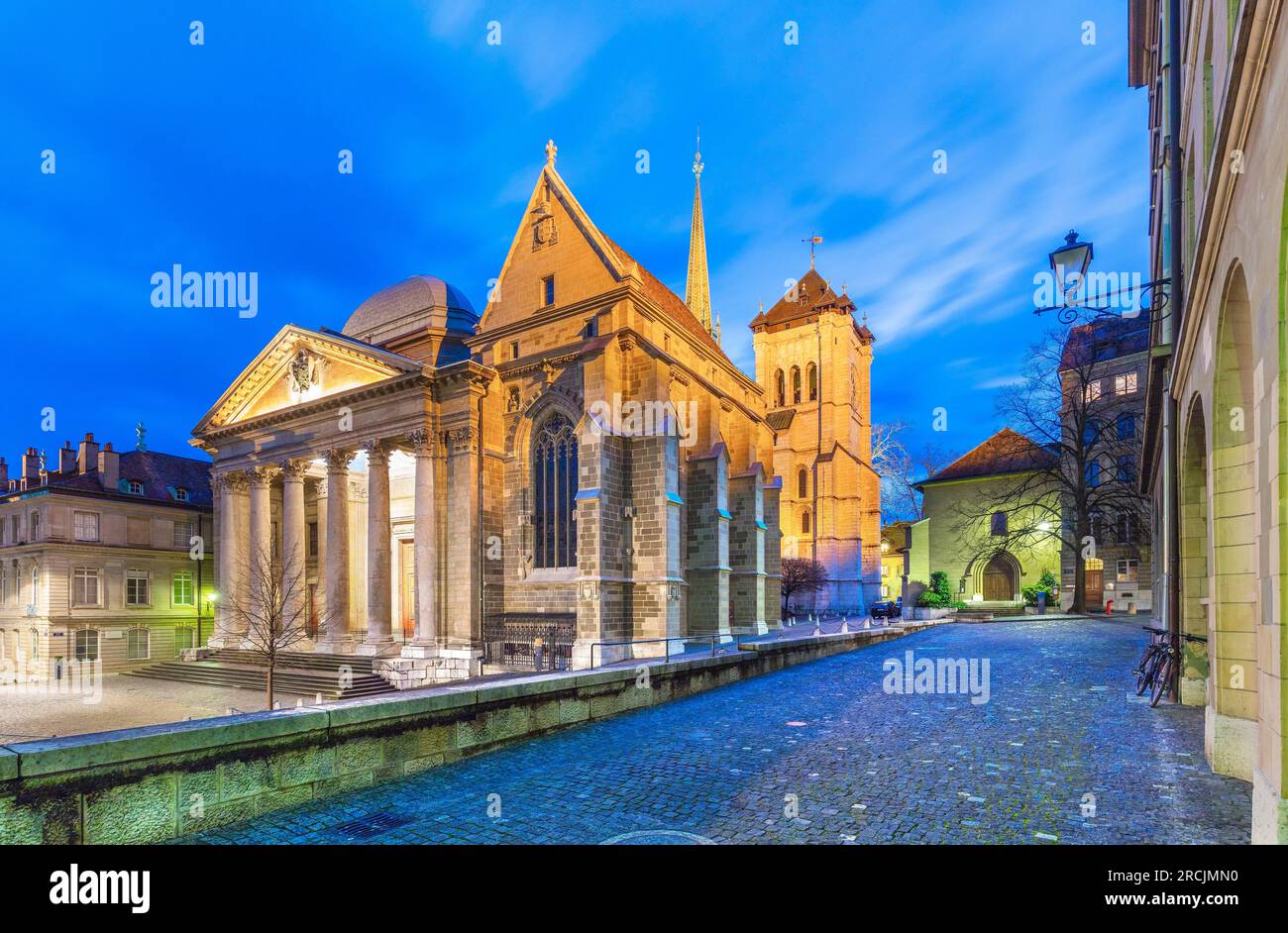 La Svizzera St. Cattedrale di Pietro o Cattedrale di Ginevra o Cathédrale Saint-Pierre, Ginevra, Svizzera Foto Stock