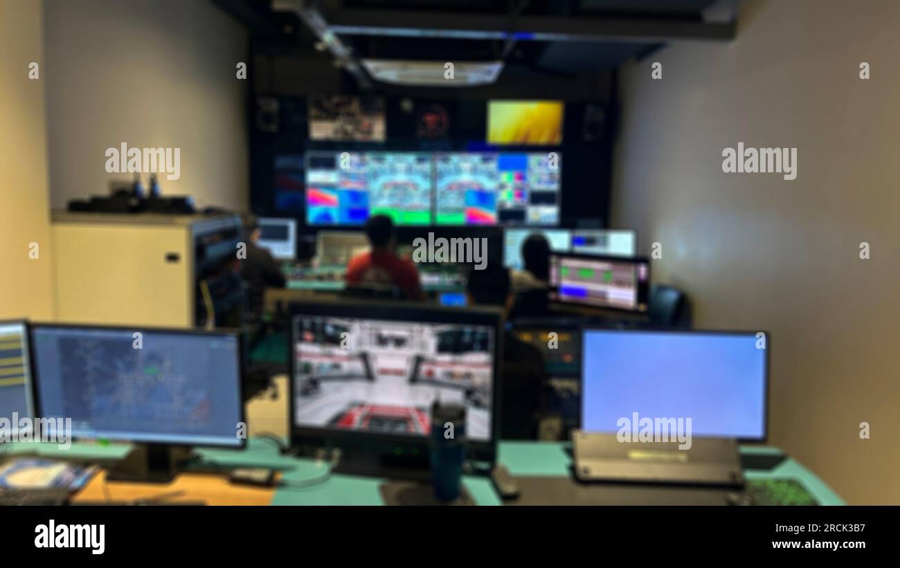 PANNELLO DI CONTROLLO DI PROCESSO PROFESSIONALE PER LA REGISTRAZIONE CON PULSANTI E MIXER SUL TELEVISORE Foto Stock