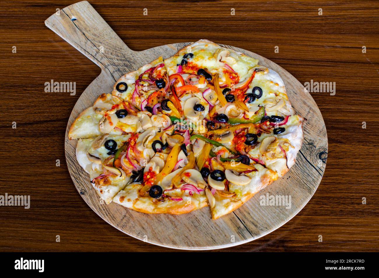 La cucina keniota include ugali, chapati, githeri, capra, Nyama Choma, stufati, samosa e sukuma wiki. L’Ugali è una farina di mais, simile a quella del granturco americano, Foto Stock