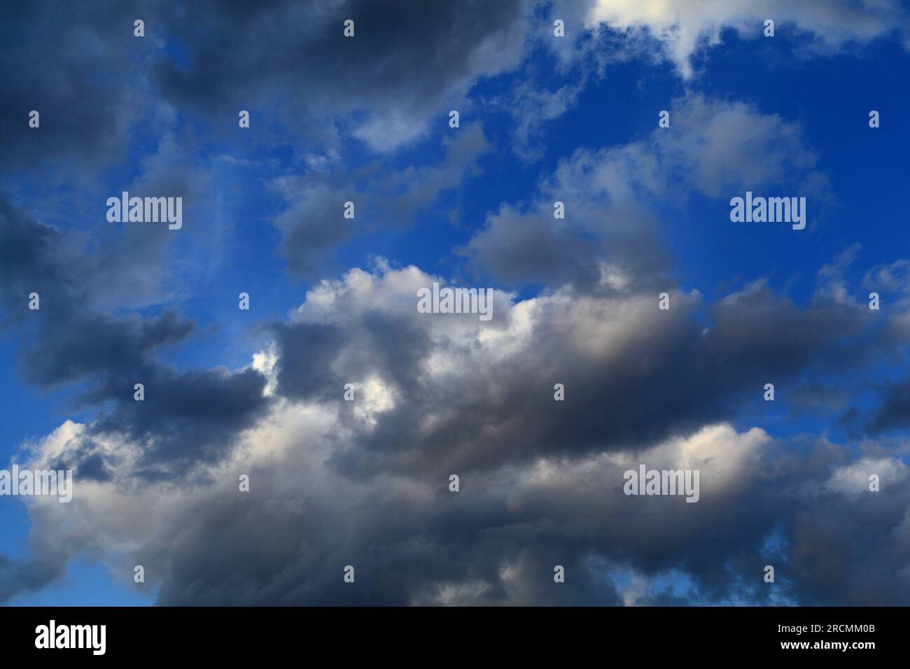 Bianco, grigio, nuvola nera, nuvole, cielo, cielo, tempo, meteorologia Foto Stock