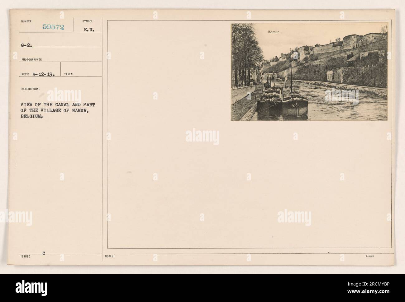 È un villaggio belga catturato in questa fotografia. L'immagine mostra il canale panoramico e una sezione del villaggio. IL FOTOGRAFO RECO ha scattato lo scatto il 12 maggio 1919. Il numero di riferimento della fotografia è G-2. Simbolo emesso E.U. In particolare, questa foto rientra nella collezione "fotografie delle attività militari americane durante la prima guerra mondiale". Foto Stock