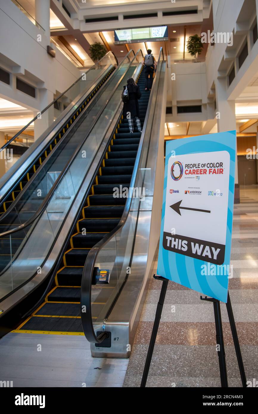 Minneapolis, Minnesota. People of Color Career Fair. Un evento di networking e assunzione per professionisti del colore. . Foto Stock