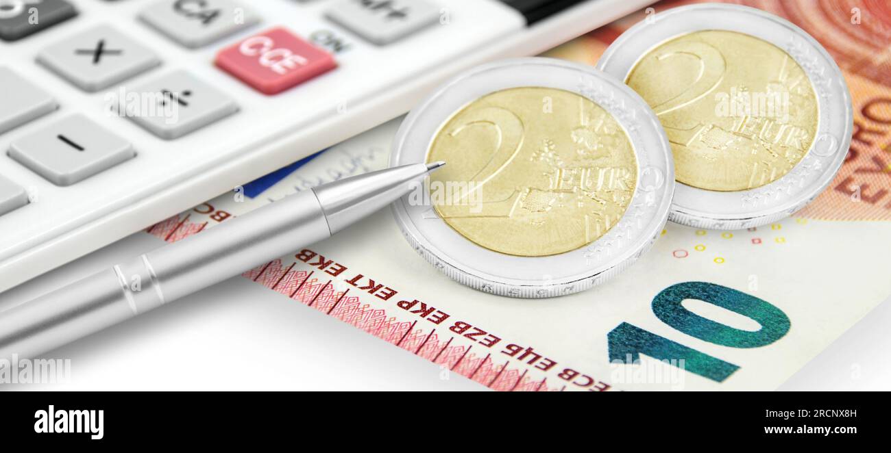 Rechner und 14,00 Euro auf weissem Hintergrund Foto Stock