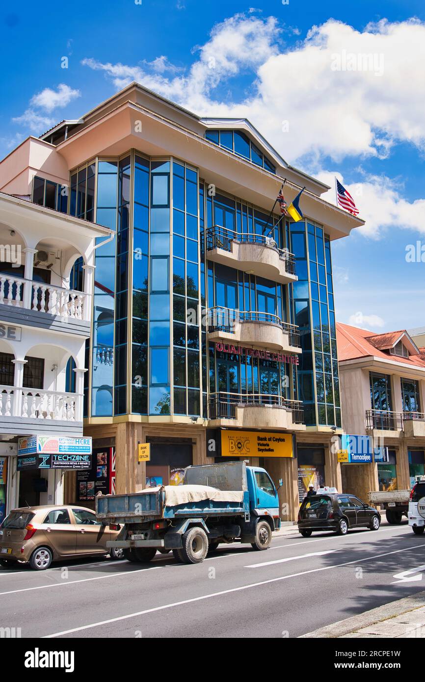 Mahe Seychelles 16.07.2023 Oliaji Trade Center nella città di Victoria, dispone di banca, uffici, alto commissario britannico e ambasciata delle Nazioni Unite, Foto Stock