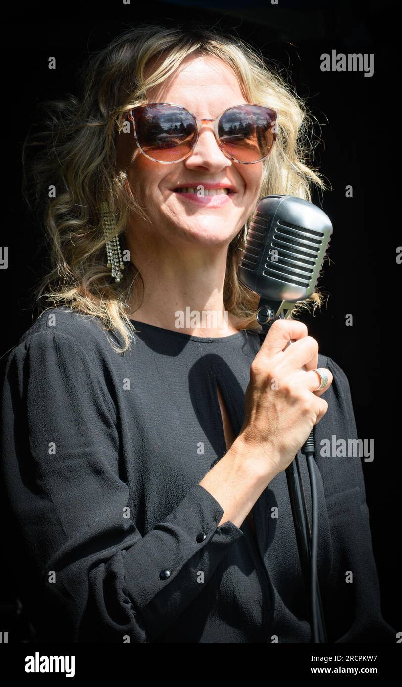 Derbyshire, Regno Unito. 16 luglio 2023 - Belper Food Festival, Derbyshire. Copyright: Mark Dunn/Alamy Live News (intrattenimento) credito: Mark Dunn Photography/Alamy Live News Foto Stock