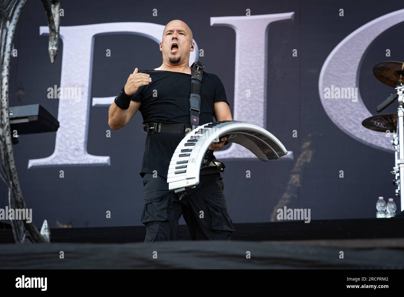 Epica in concerto all'Ippodromo Snai San Siro di Milano. Foto di Davide Merli Foto Stock