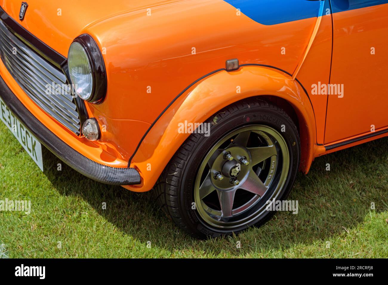 Mini con badge Mary Quant. Rochdale Classic Car Show 2023. Foto Stock