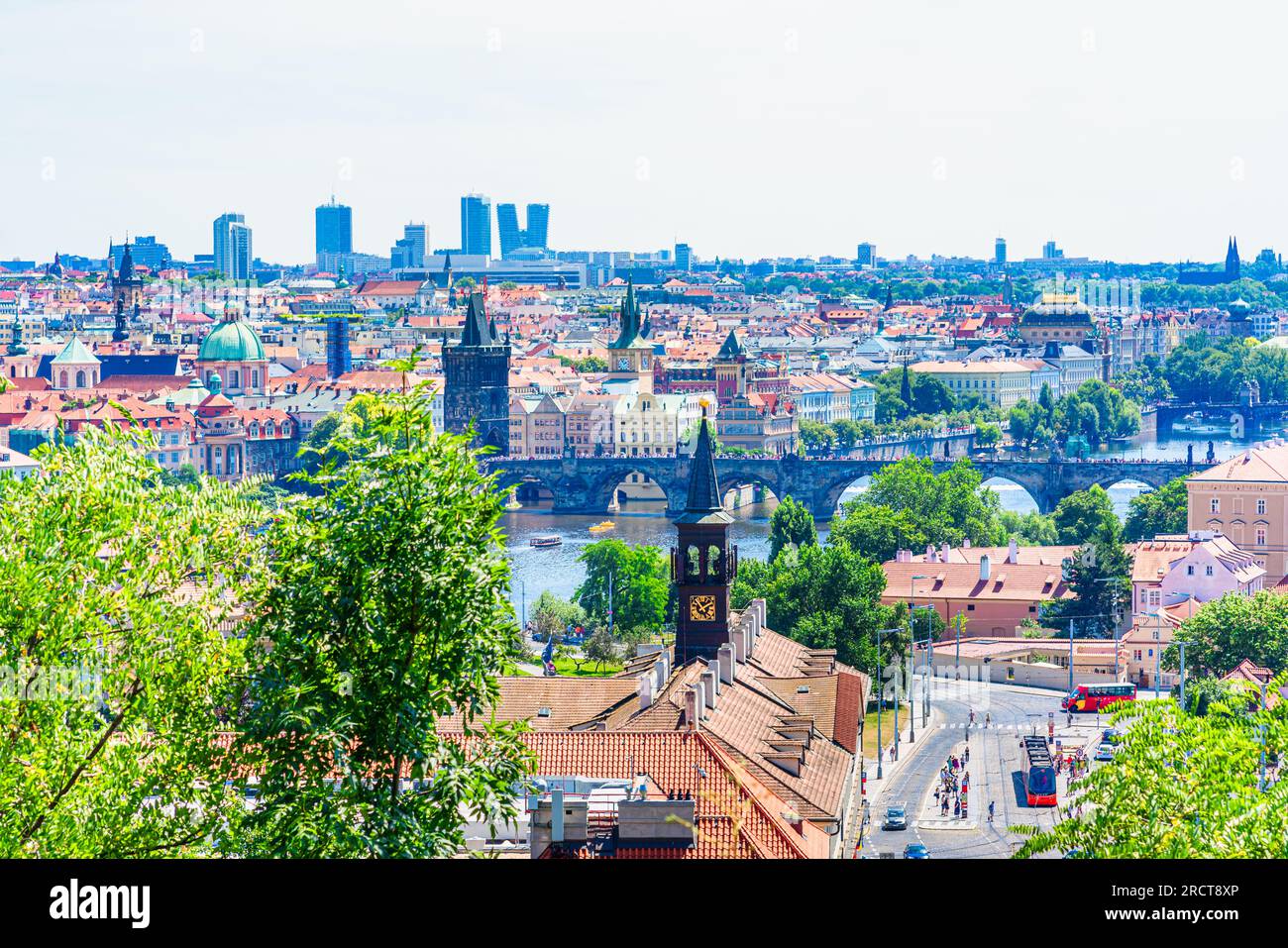 Vista elevata di Praga, capitale della Repubblica Ceca Foto Stock