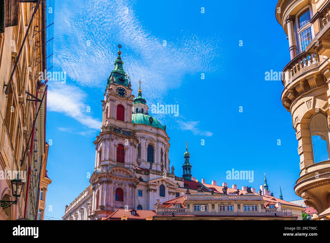 Chiesa di San Nicola, famoso edificio barocco costruito nel XVII e XVIII secolo, con una cupola di 20 metri di diametro Foto Stock