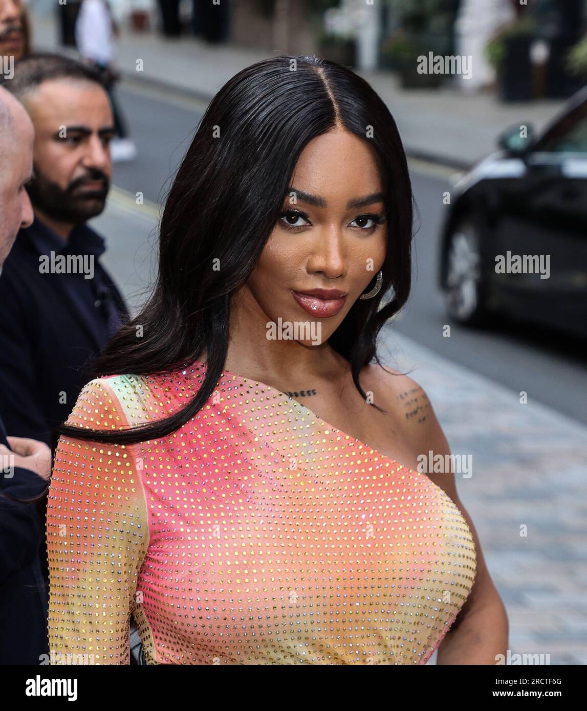 Londra, Regno Unito. 13 luglio 2023. Munroe Bergdorf partecipa al Vogue x Self Portrait Summer Party britannico al Chiltern Firehouse di Londra. (Foto di Brett Cove/SOPA Images/Sipa USA) credito: SIPA USA/Alamy Live News Foto Stock