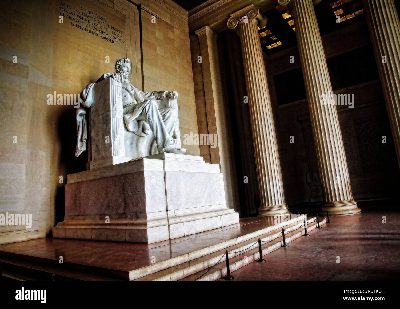 La Abraham Lincoln statua del Lincoln Memorial sul National Mall di Washington DC. Foto Stock