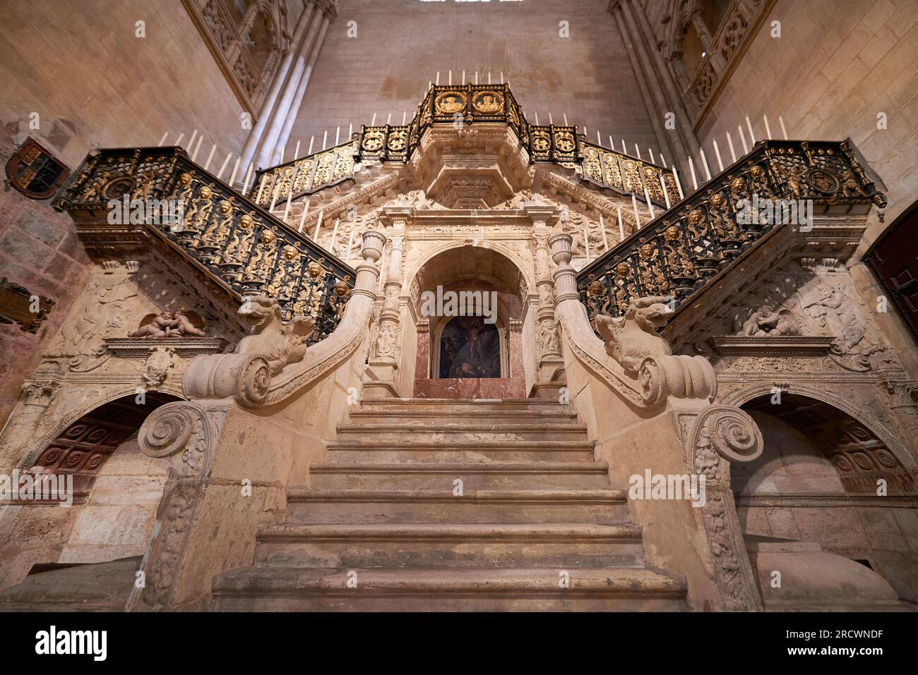 Famosa Scala d'Oro presso la Cattedrale di Burgos Foto Stock