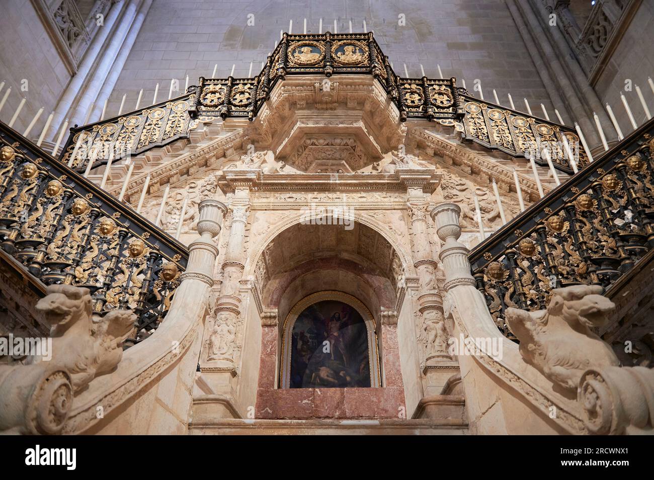 Famosa Scala d'Oro presso la Cattedrale di Burgos Foto Stock