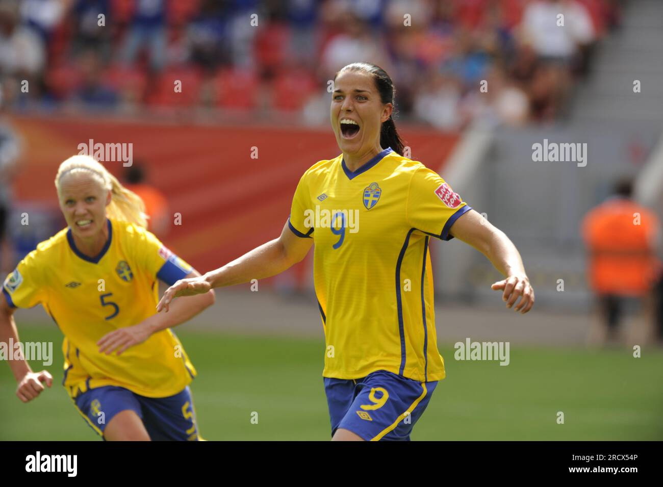 Jessica Landstrom (9) Jubel nach Ihrem Tor zum 1:0 Schweden - Kolumbien 1: 0 Fußball Frauen Weltmeisterschaft in Deutschland FIFA Women Worldcup 2011 - 26.6.-17.7.2011 Foto Stock