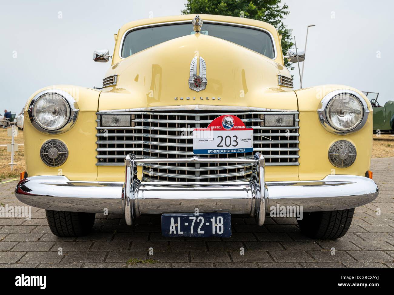 Lelystad, Paesi Bassi, 18.06.2023, Vista frontale della Cadillac Series 62 d'epoca dal 1941 al National Oldtimer Day Foto Stock